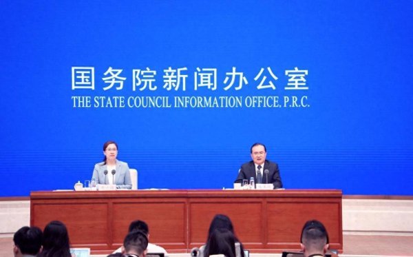 中承配资 从四个关键词读懂中国经济“半年报”